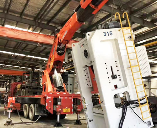 张沟镇附近随车吊出租，轻松解决运输难题