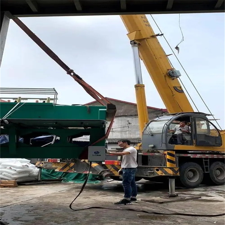 张沟镇注意大型吊车出租使用以及应该怎样正确维护