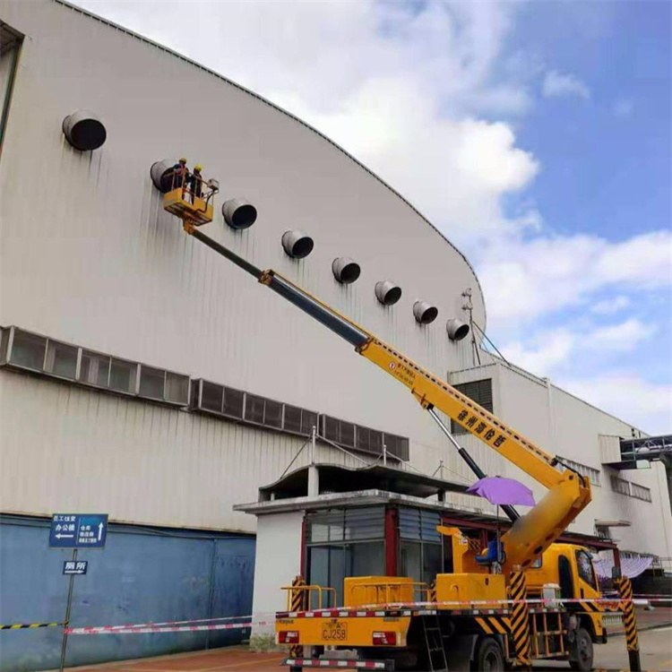 张沟镇高空作业车出租服务：专业广告牌安装解决方案